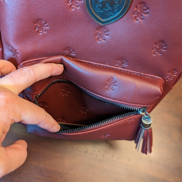 Gryffindor Backpack - Picture 1 of 4